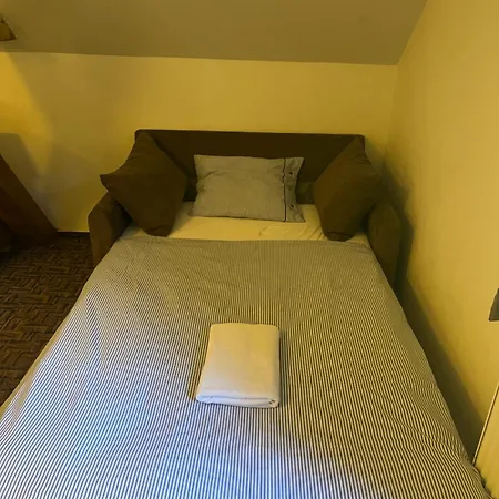 霍塞斯公寓 公寓 *